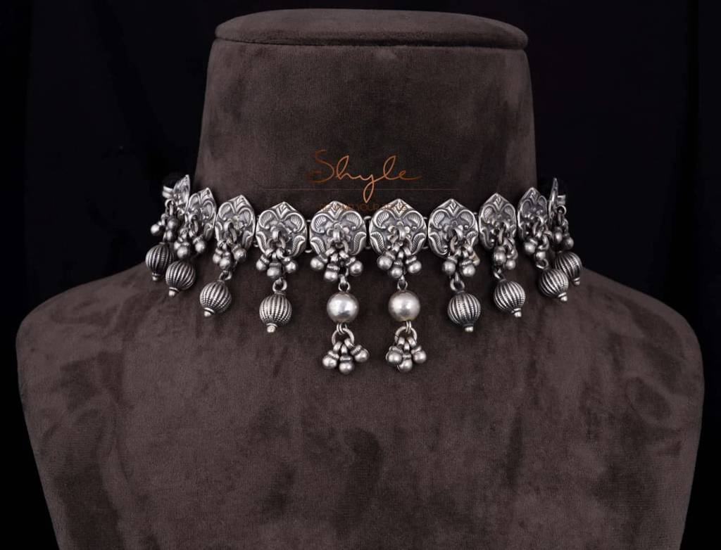 Anvaya Detailed Rawa Ghughri Necklace : SN3016