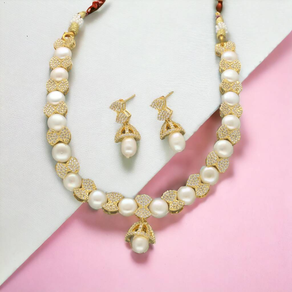 Shine Pearl Necklace Set : JPFEB-24-005