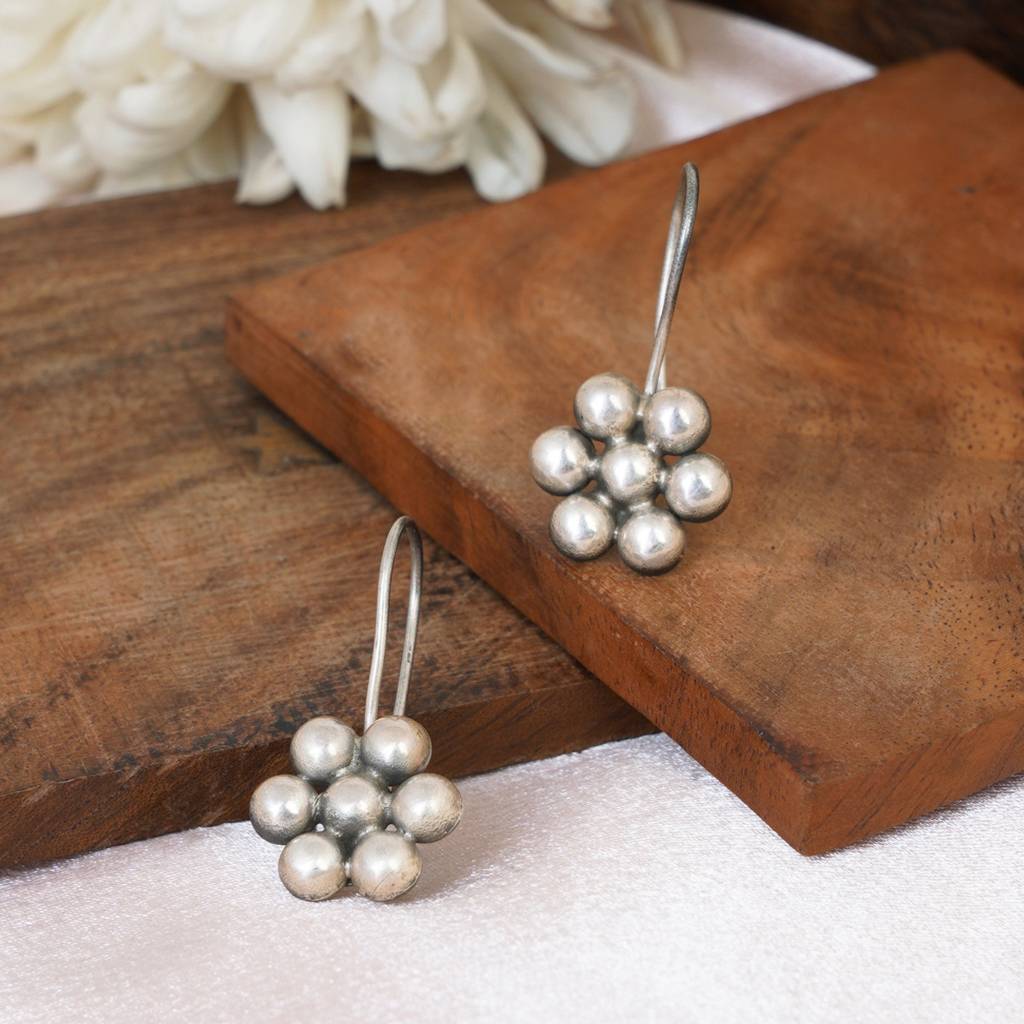 Silver Kudi Hook Earrings : SSE494