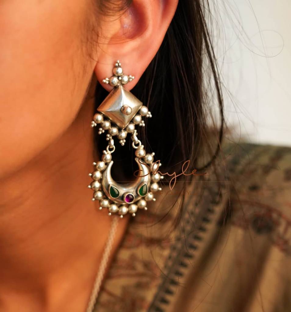 Mizoya Chandra Motif Drop Necklace Set : SN3007