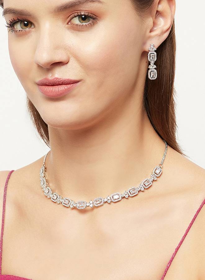 Sparkling Elegance Silver Plated Brass Necklace Set : 8905124445367
