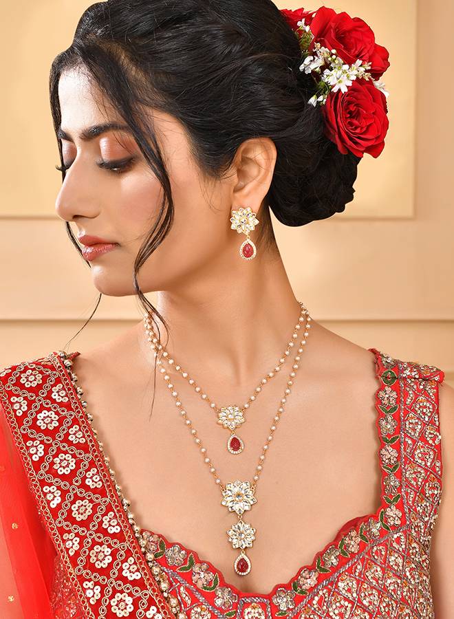 Heer Jasmaira Layered Pendant Necklace Set : 8905124515961