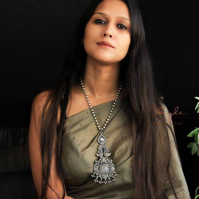Tattva Embossed Detailed Classic Necklace : SE50169-1-1-1-1-2-1-1-1