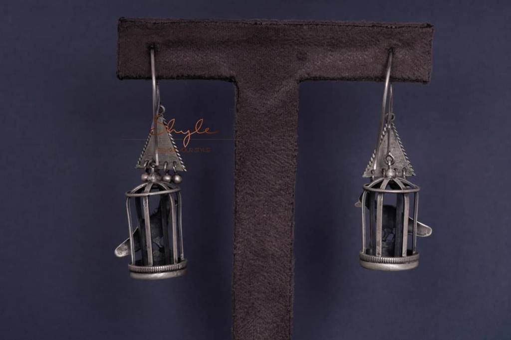 Qurbat Uncaged Bird Ladder Hoops : SE879