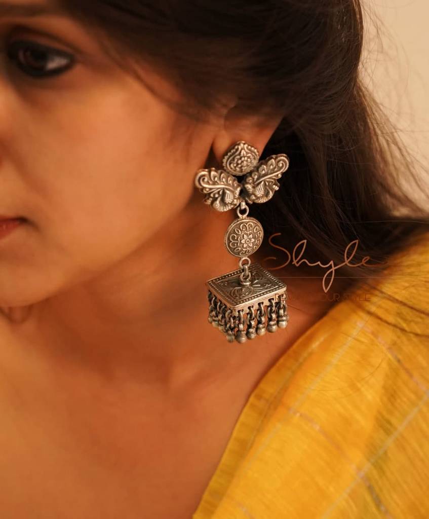 Tattva Dual Peacock Motif Intricate Flat Jhumka : SE5247