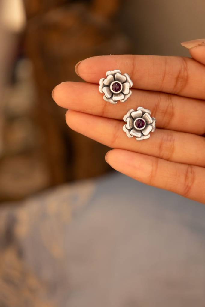 Moh Intricate Rose Everyday Stud Earring : SE20604