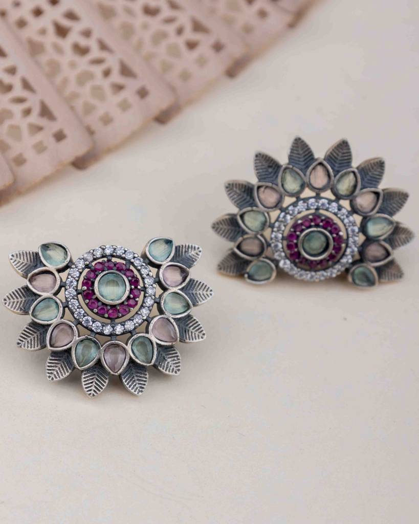 Mizoya Petal Bordered Statement Stud Earring : SE7845