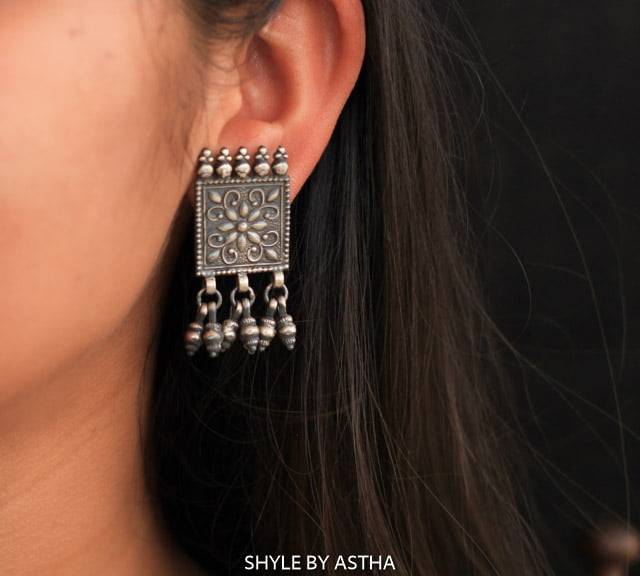 Tattva Intricate Ghughri Studs : SE3019