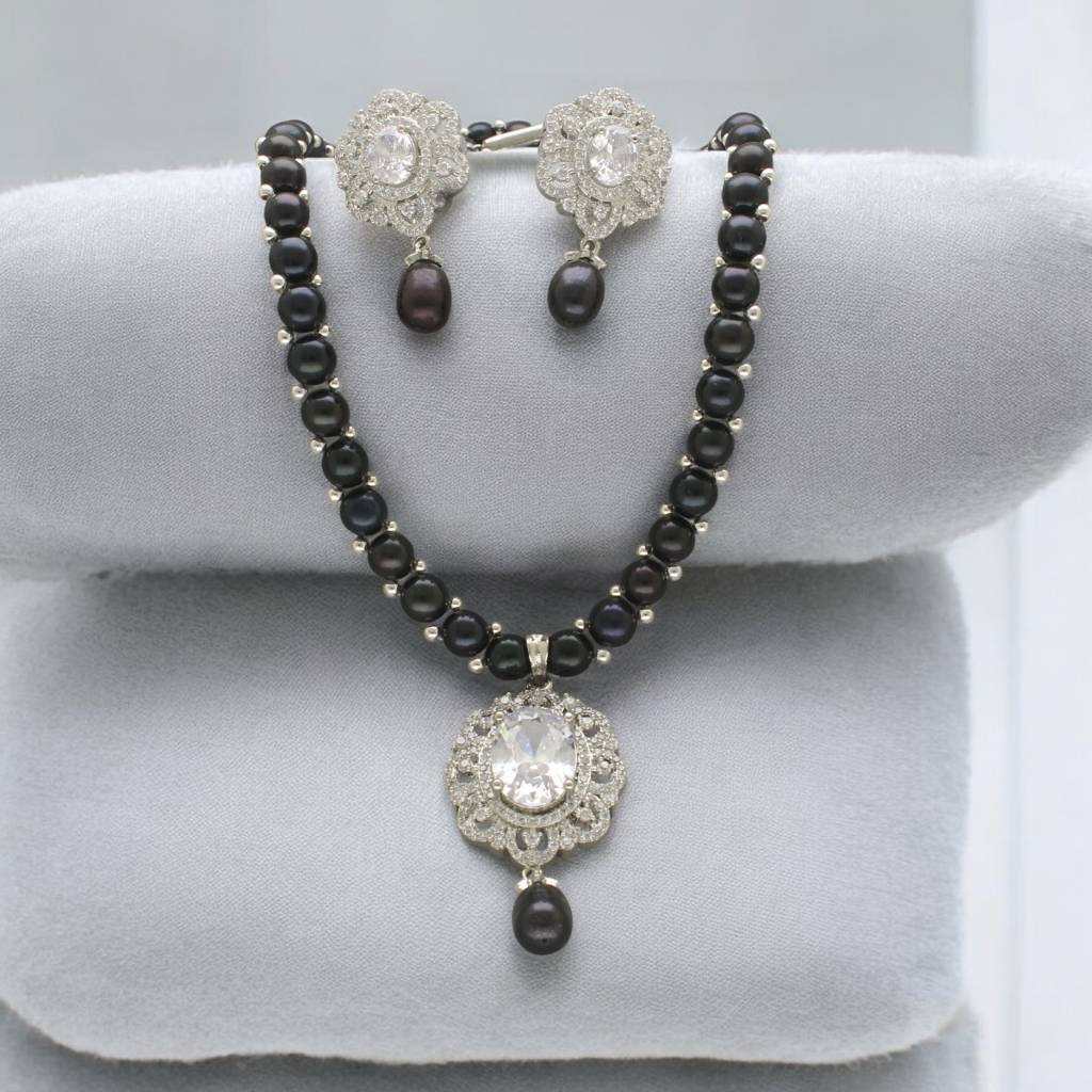 Pran Pearl Necklace Set : JPSEP-24-021