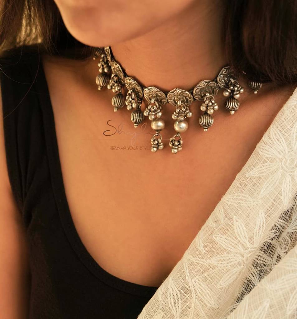 Anvaya Detailed Rawa Ghughri Necklace : SN3016