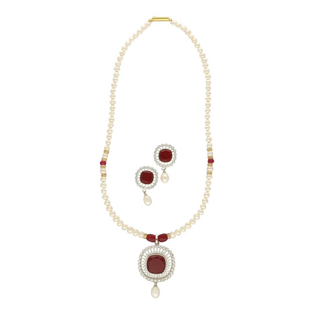 Starlit Splendor Pearl Necklace Set : JPSEP-24-016