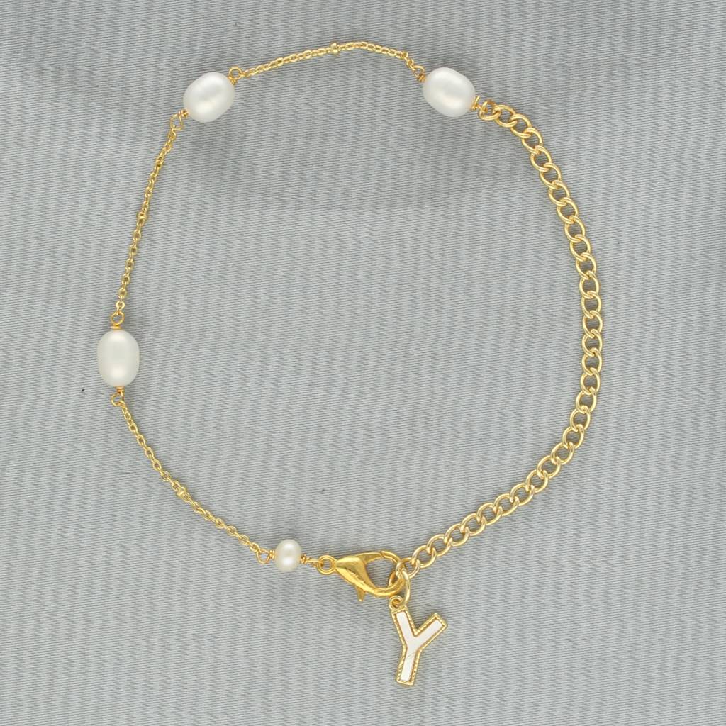 Y Alphabetic Mother Of Pearl Bracelet : JPJAN-24-116