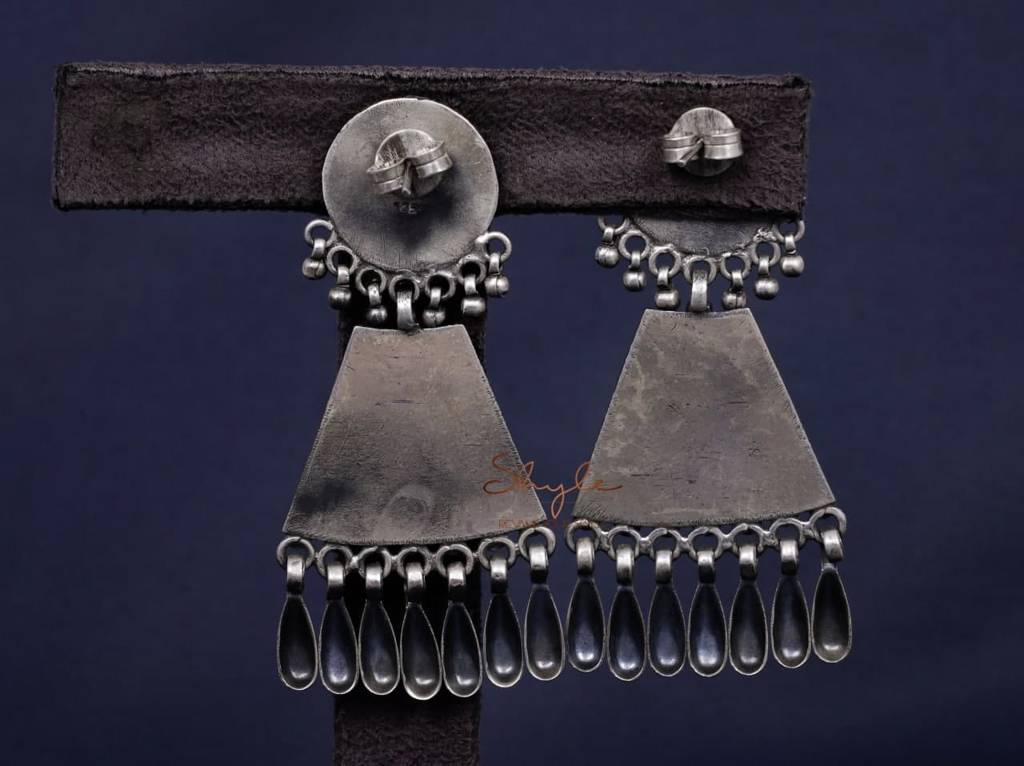 Mizoya Daana Detailed Motif Peacock Intricate Earrings : SE3023