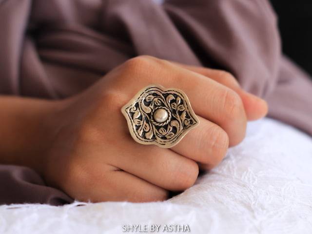 Moh Chitail Flora Ring : SR469-1