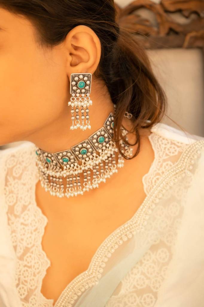 Tattva Turquoise Jadau Tikdi Sequence Pearl Layered Necklace Set : SN40559898-1