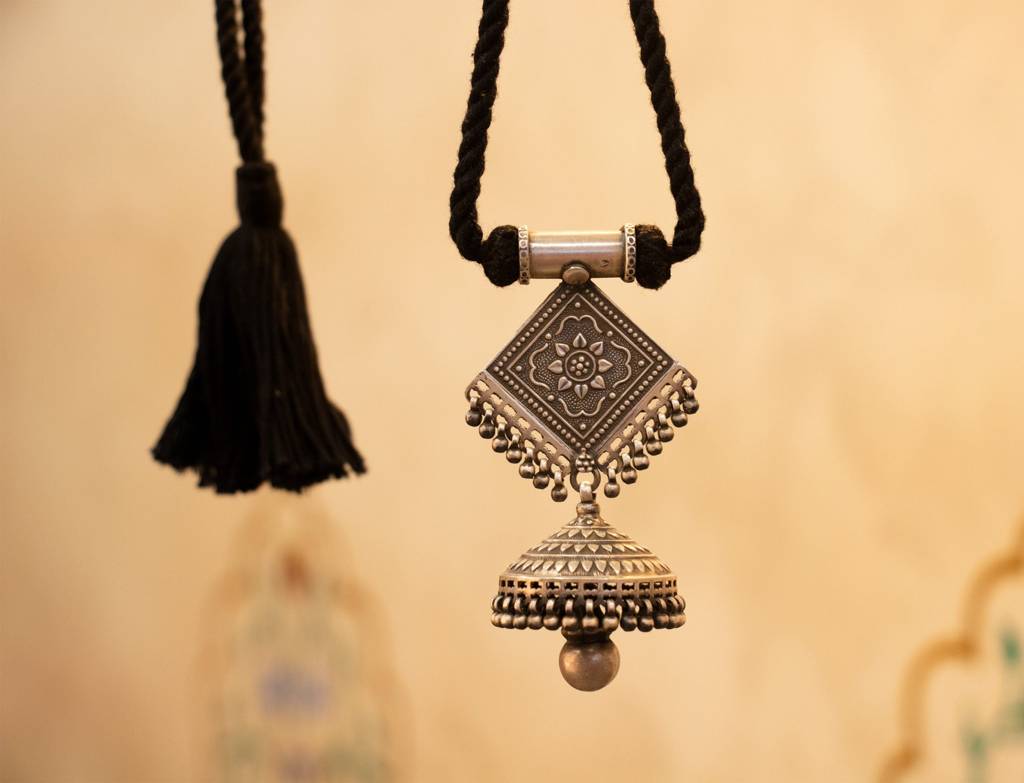 Mizoya Intricate Jhumka Dori Versatile Necklace : SN30022