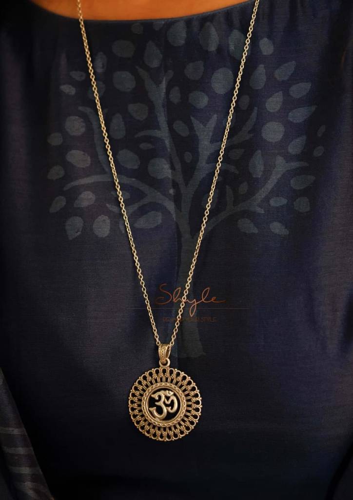 Moh Om Everyday Necklace : SN1121