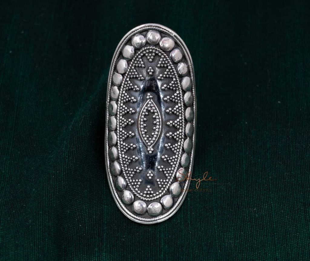 Mizoya Daana Detailed Classic Ring : SR2008-1