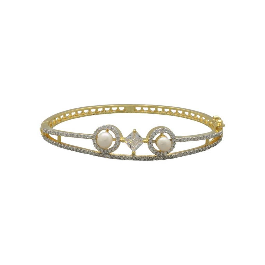 Tiara Pearl Bracelet : JPFEB-25-042