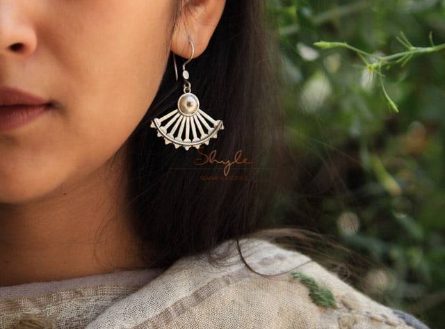 Adya Fine Pankhi Fish Hook Earrings : SE5017-1-2-1-1-1