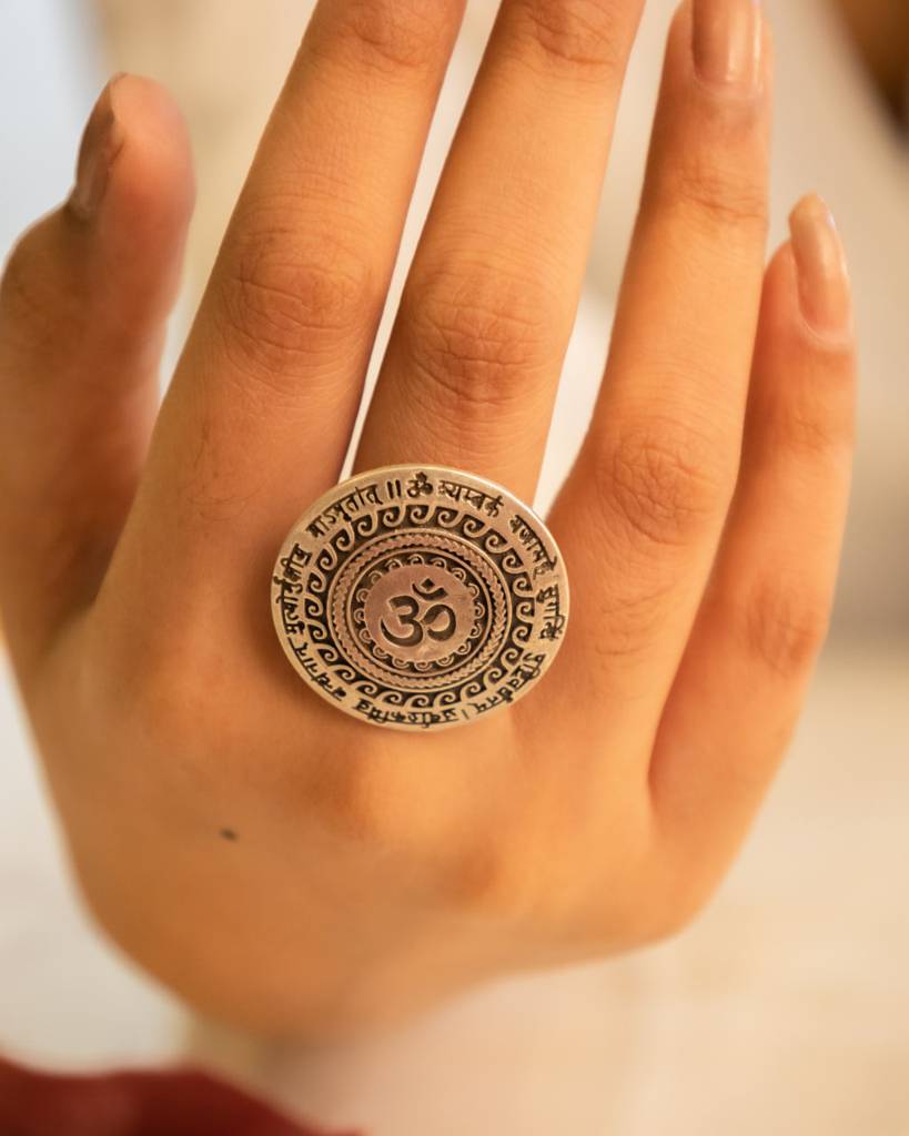 Maha Mrityunjaya Mantra Om Ring : SR8074