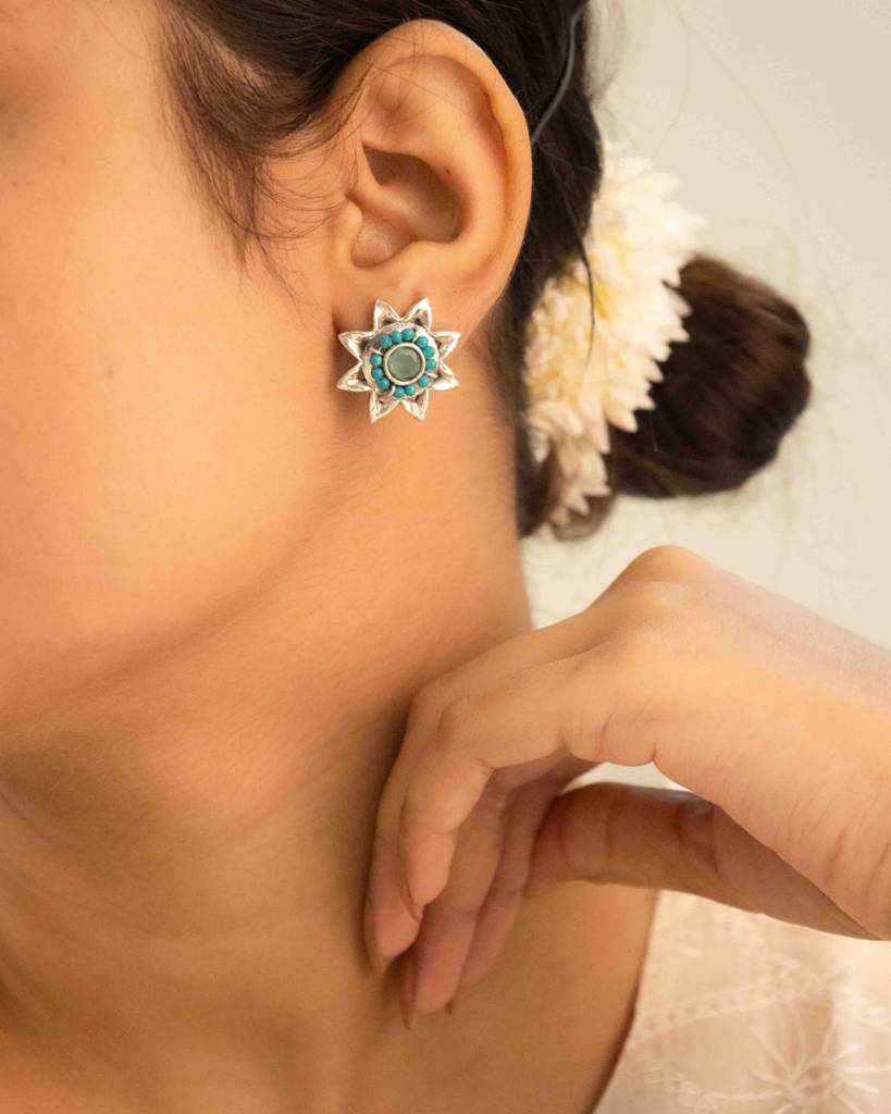 Moh Fine Flower Beaded Stud Earring : SE7231