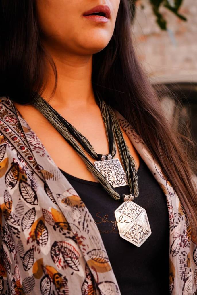 Anvaya Chitai Motif Layered Necklace : SN152-1-1-1-1-2-1-1-1