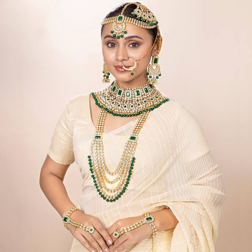 Ethnic Traditional Gold Plated Kundan Studded Dulhan Bridal Jewellery Set With Choker Earrings Maang Tikka Hathpho : PF36BR02G
