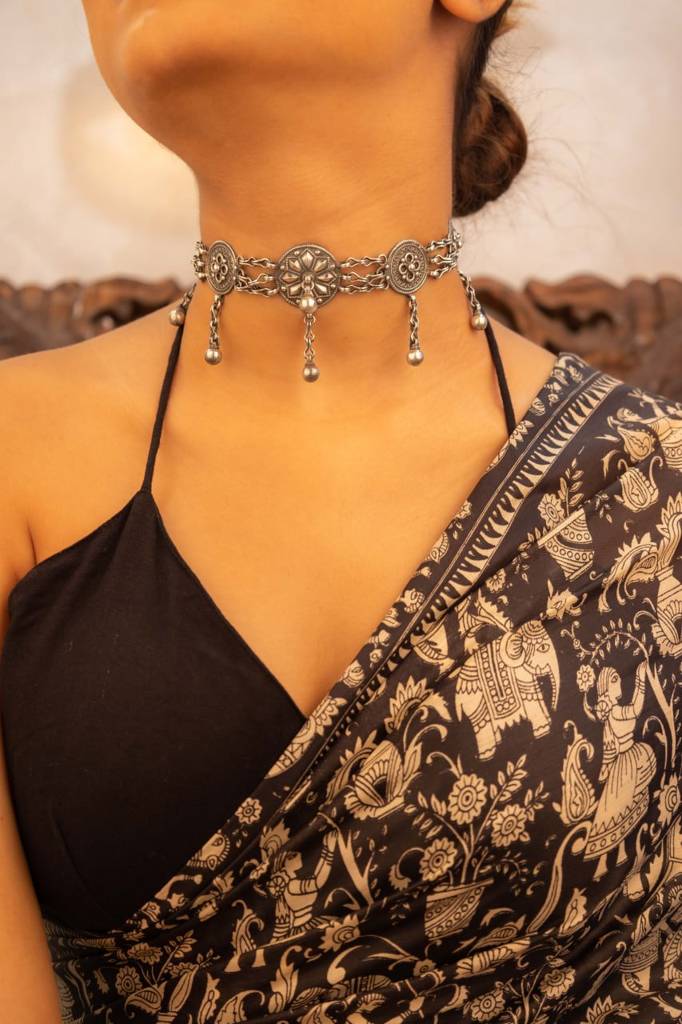 Mizoya Intricate Tribal Motif Ball Drop Choker : SN1150