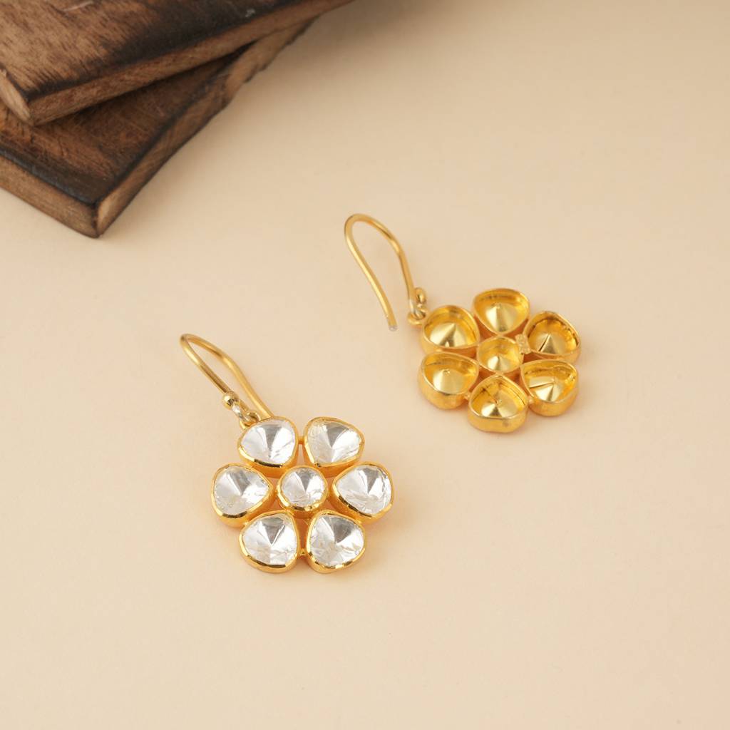 Elegant Flower Moissanite Earrings : SSE875