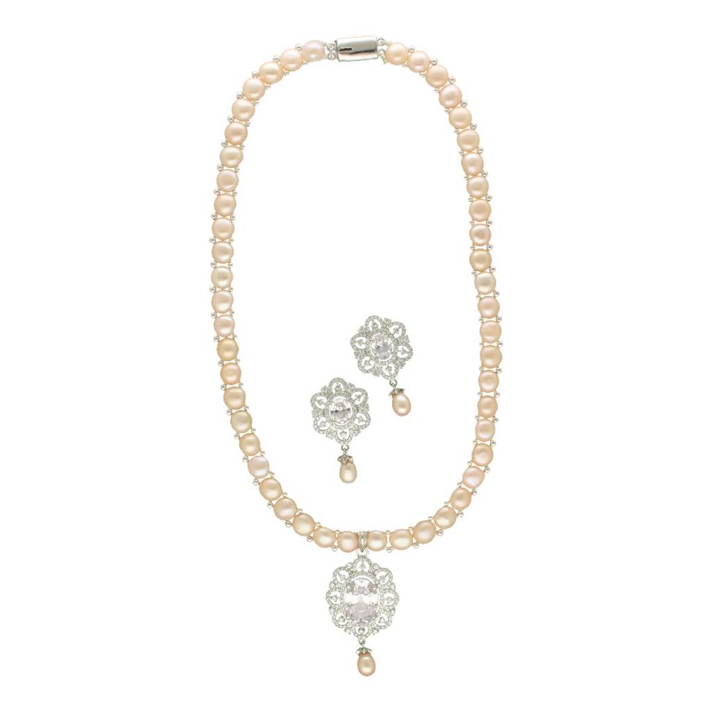 Luxe Luminescence Pearl Necklace Set : JPSEP-24-024
