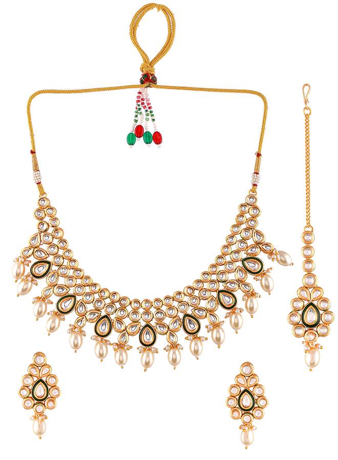 Kundan Elegance White Pearls And Faux Kundan Gold Plated Maang Tika Set : 8905124504200