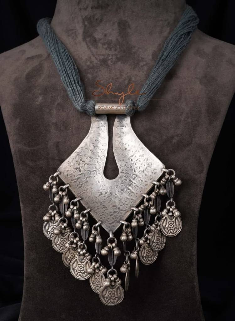 Anvaya Intricate Vintage Inspired Drop Statement Necklace : SN1174
