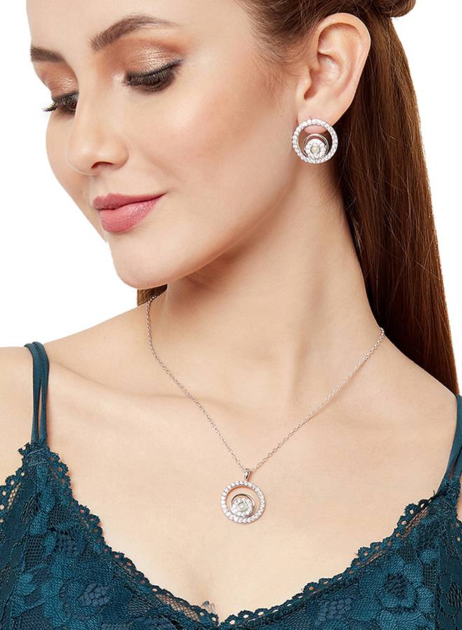 Spiral Shaped Pearly Whites Pendant Set : 8905124451092
