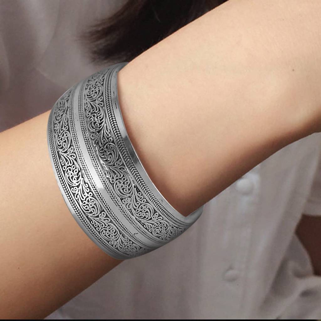 Silver Plated Cuff Style Bracelet Floral Engraved Stylish Fashion Occasion Jewellery For Women & Girls : PX9B138