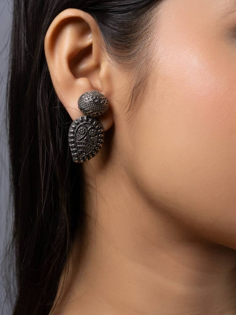 Oxidised Silver  Designer Stud Earrings : LAAER802