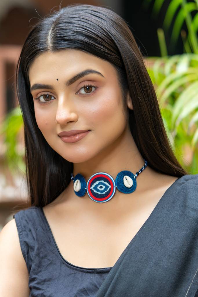 Handmade Eco-Friendly Blue Red Jute Fabric Cowrie Evil Eye Choker Necklace With Earring Jewelry Set - Blue : LAANP124