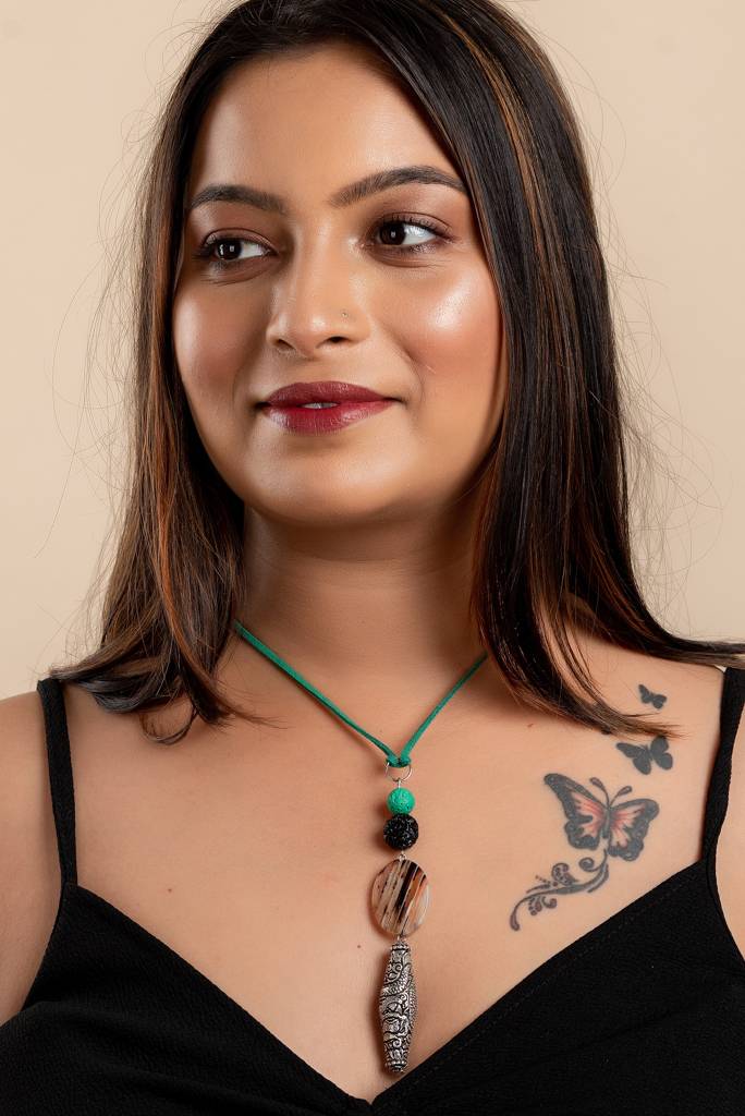 Chitai Bead Semi Precious Stone Pendant Necklace With Adjustable Green Suede Cord, Handcrafted Design : LAANP26