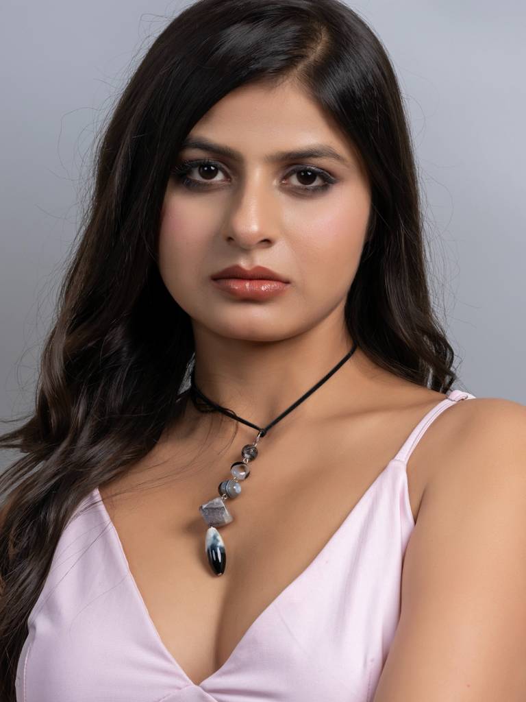 Semi Precious Black White Grey Onyx Agate Sleek Necklace With Adjustable Suede Cord : LAANP355