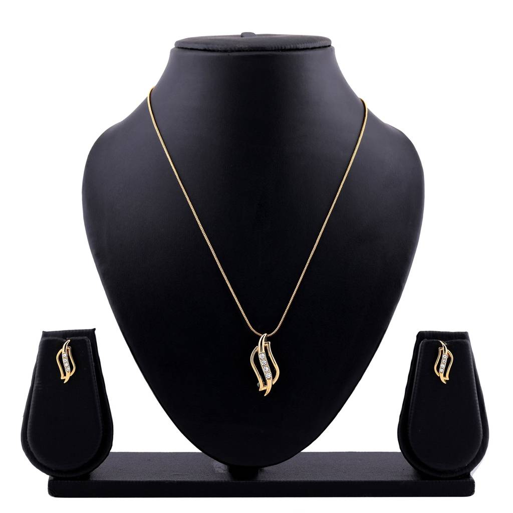 Estele Gold Plated Leaflet Designer Necklace Set With Austrian Crystals For Women : 8209NKER