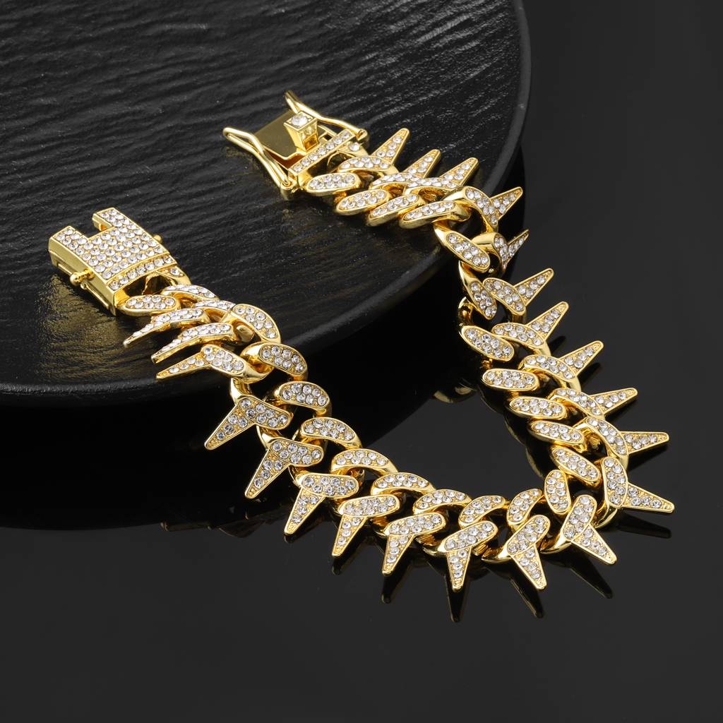 Gothic Thorns Bracelet : MB1S0963-G