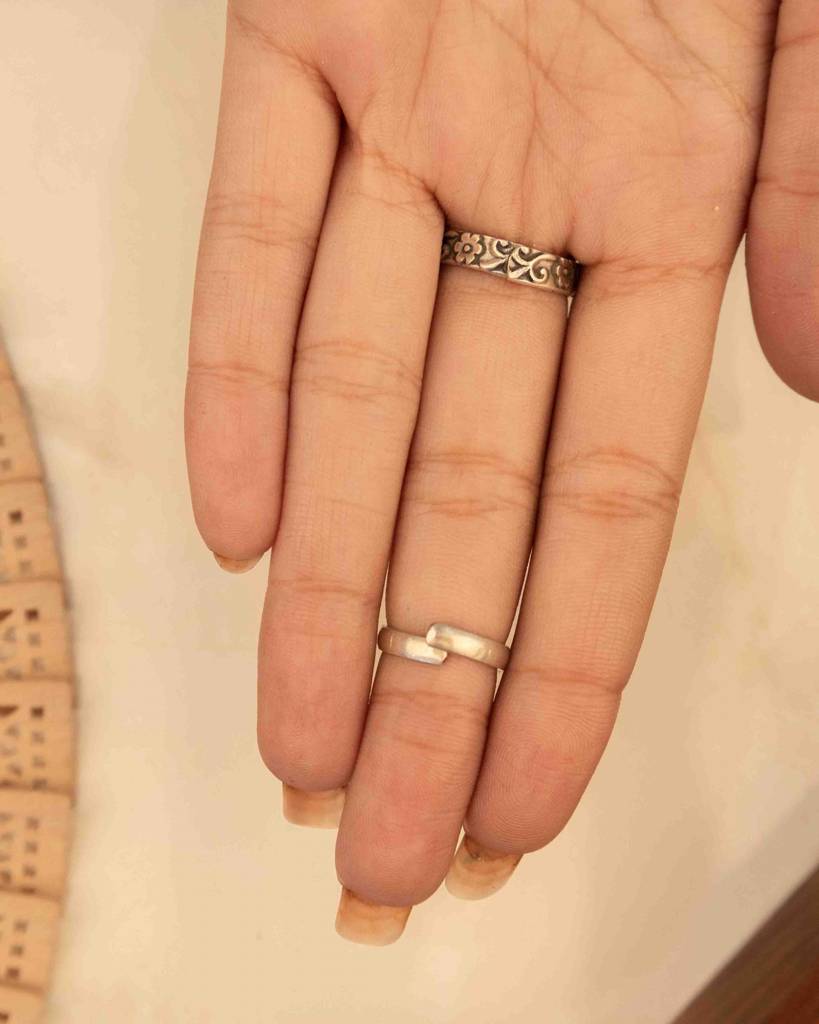 Moh Dual Motif Dual Tone Statement Ring : SR1036-G