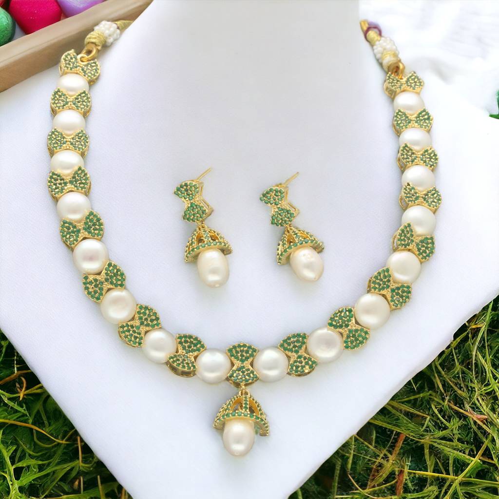 Radiance Pearl Necklace Set : JPFEB-24-002