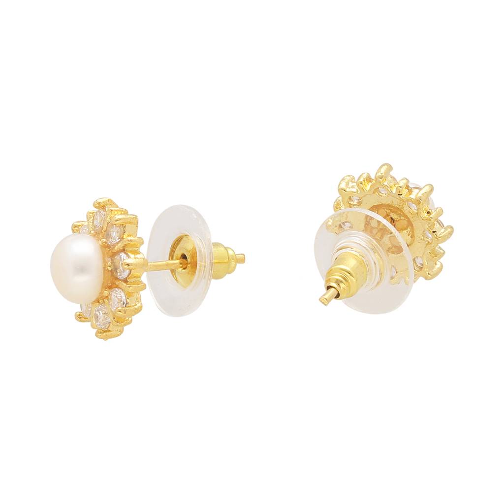 Classic Pearl Stud Earrings : JPDEC-22-167