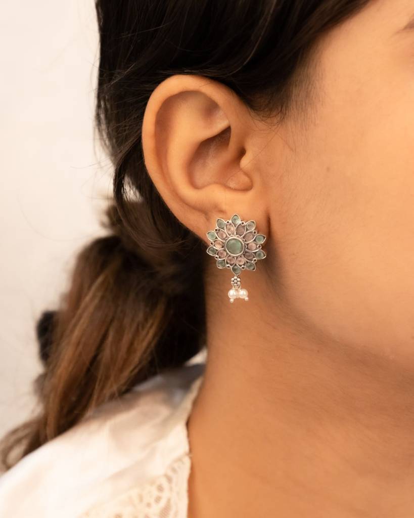 Essence Pastel Flower Stud Earring : SE20857