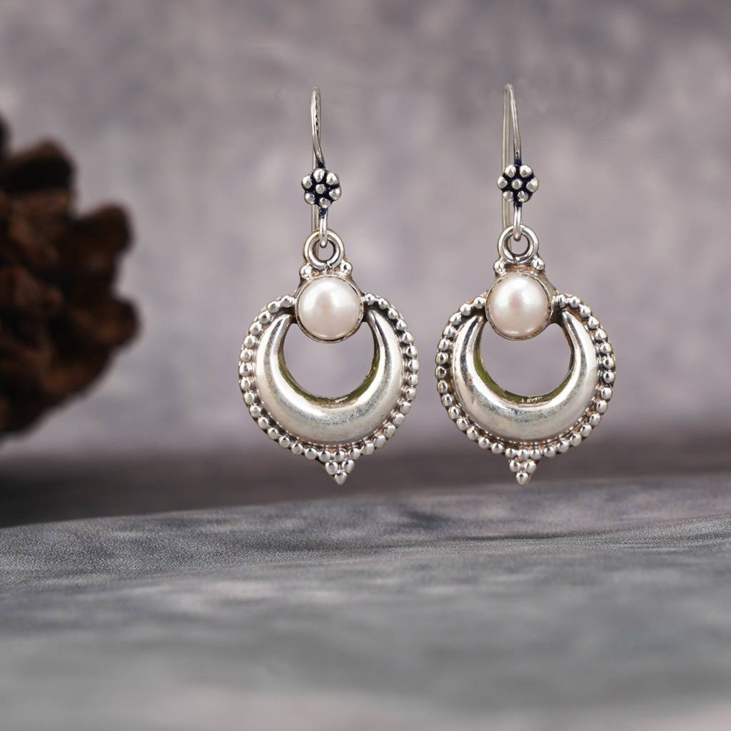 Silver Pearl Earrings : SSE724