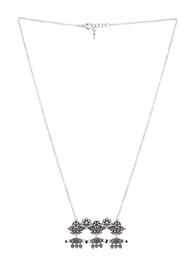 Nayantara Tribal Inspired Necklace : 8907617989433