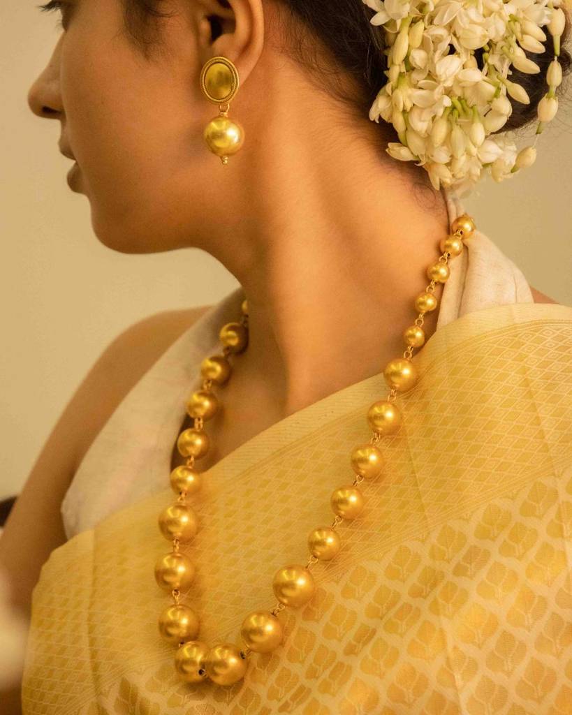 Adya Timeless Gold Plated Ball Necklace Set : SN4471G