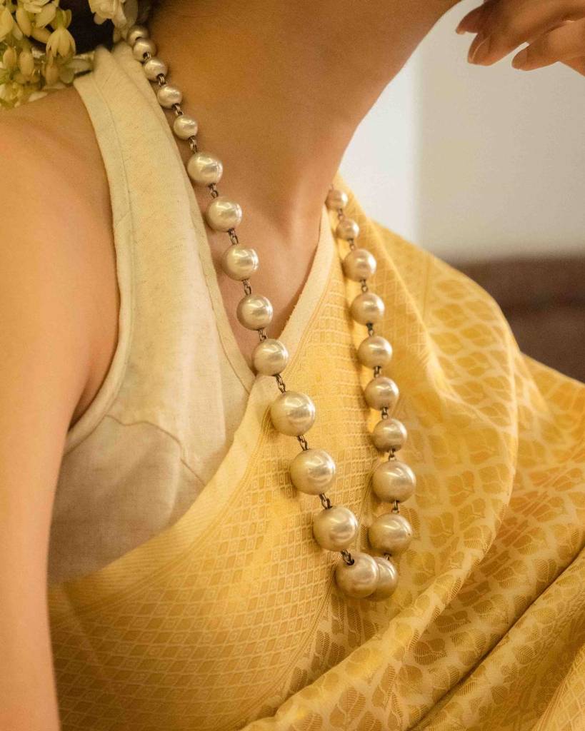 Adya Timeless Ball Necklace Set : SN4471