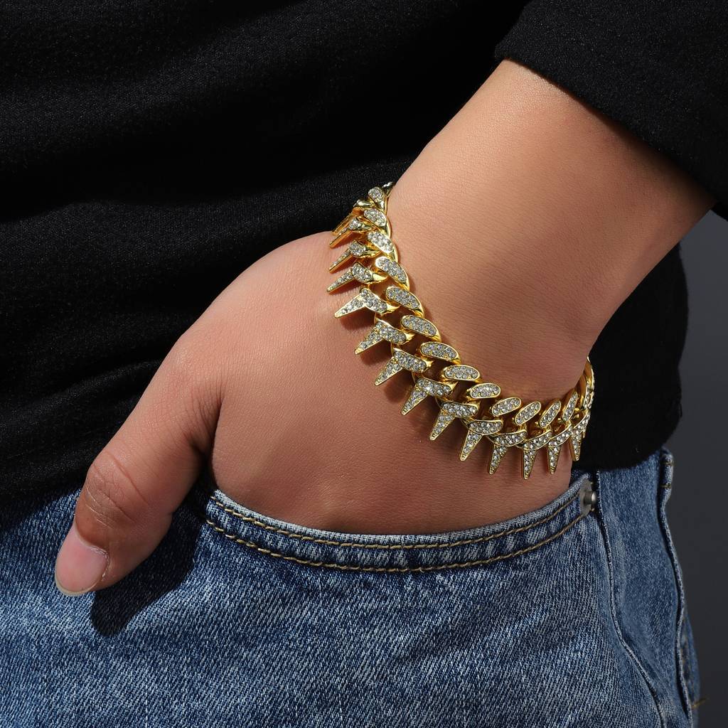 Gothic Thorns Bracelet : MB1S0963-G